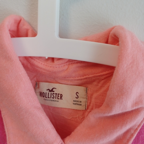 Hollister - Picture 4 of 4